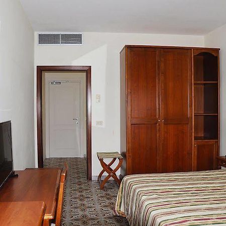 Hotel Baia Delle Sirene Marina di Camerota Bagian luar foto